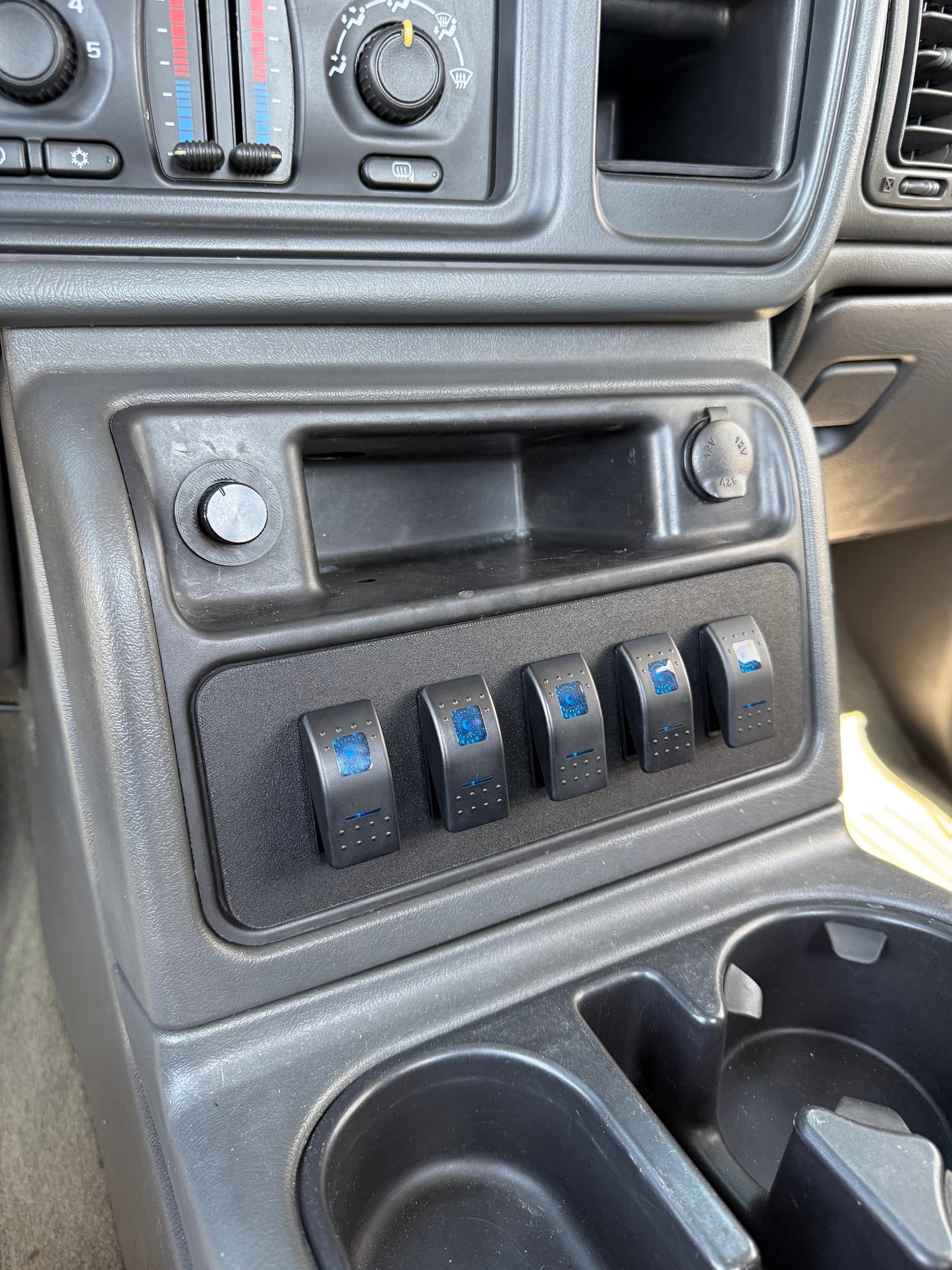 03-07 Center Console Switch Panel