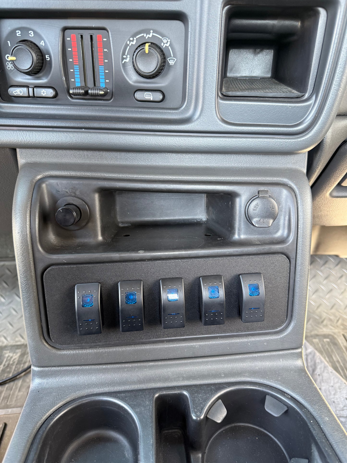03-07 Center Console Switch Panel