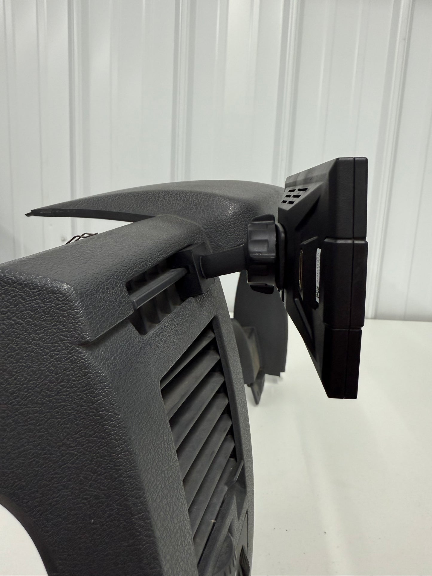 06-09 Dodge Ram Edge Monitor Mount