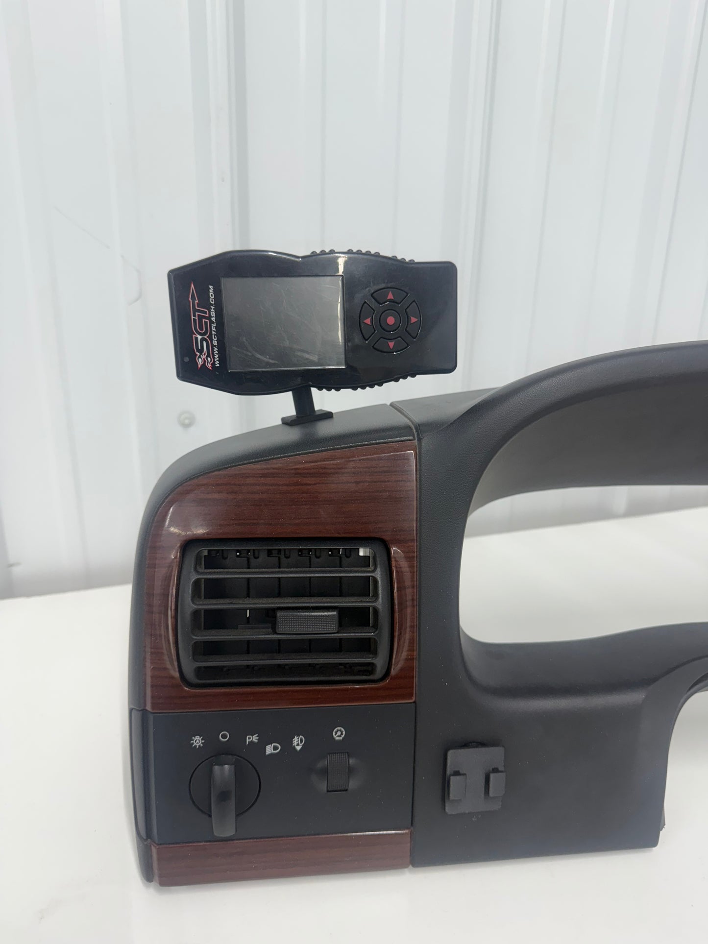 99-07 Ford Edge Cts 2/3 Sct Monitor Mount