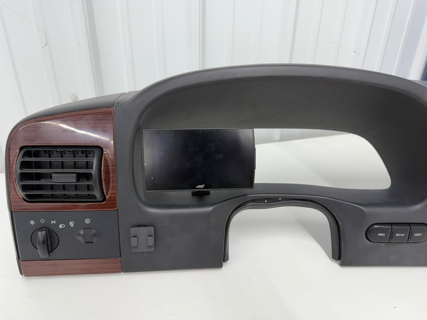 99-07 Ford Edge Cts 2/3 Sct Monitor Mount