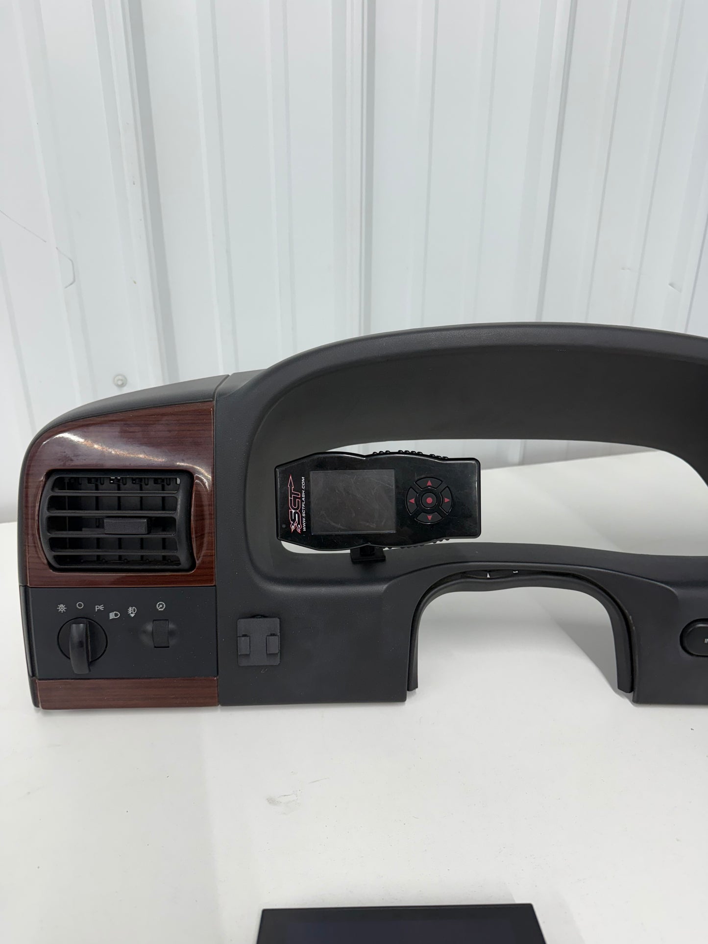99-07 Ford Edge Cts 2/3 Sct Monitor Mount